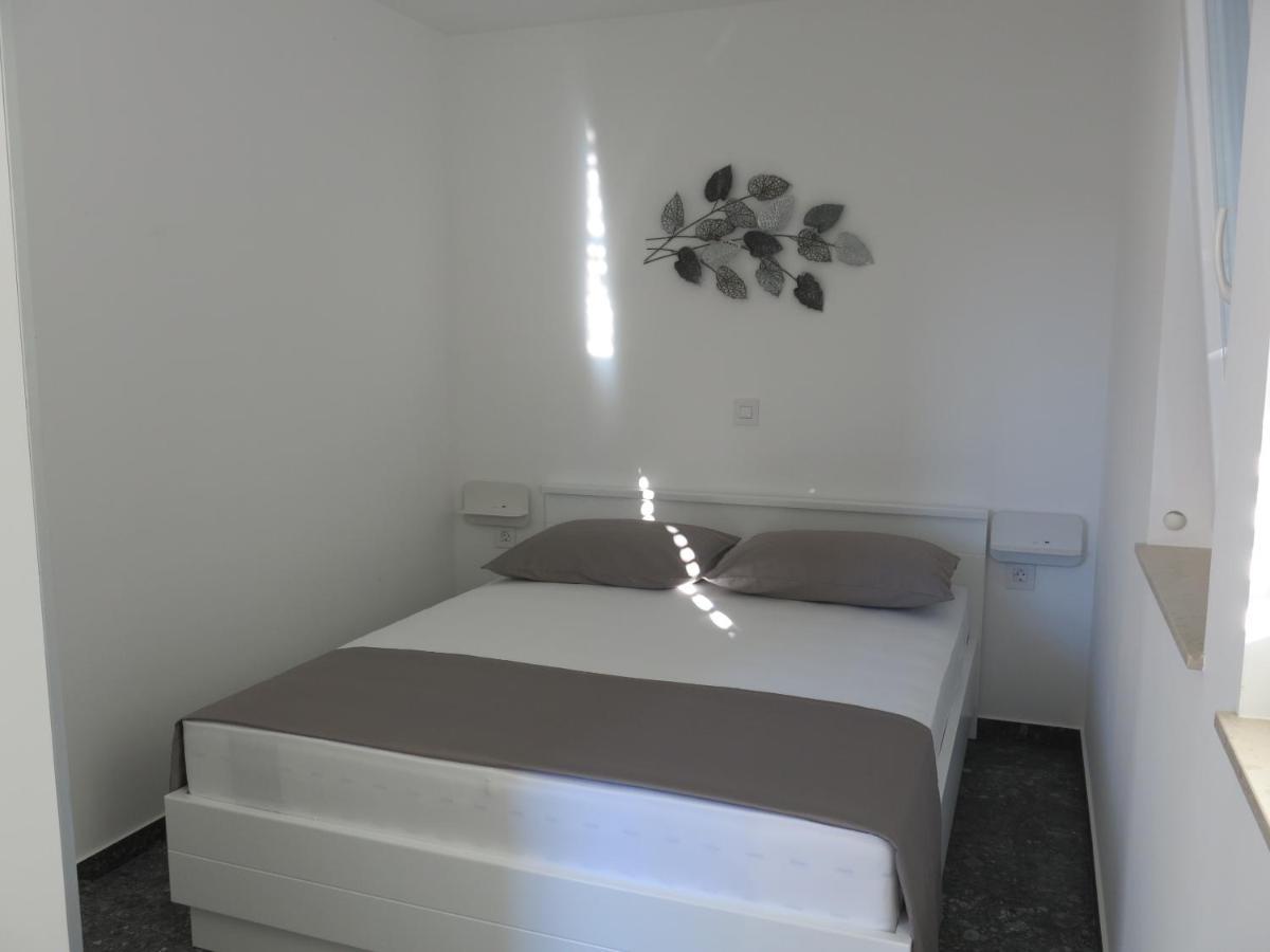 Apartments Rea Cres Luaran gambar