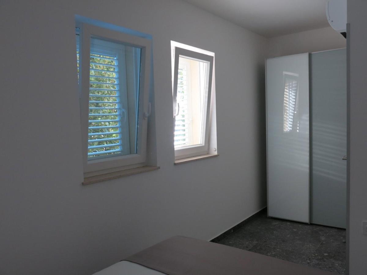 Apartments Rea Cres Luaran gambar