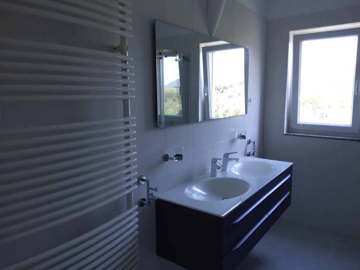 Apartments Rea Cres Luaran gambar