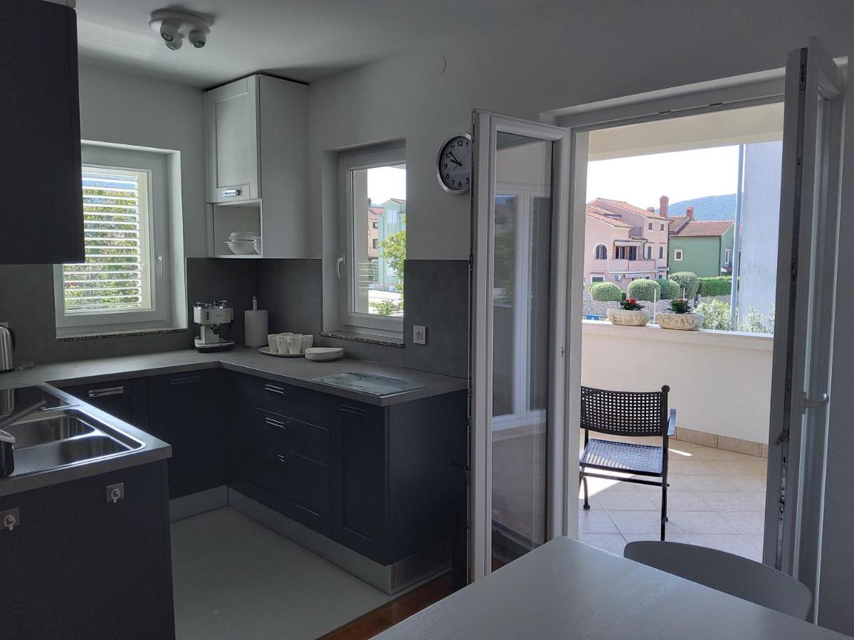 Apartments Rea Cres Luaran gambar